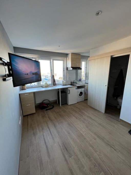 Super Studio En Face De La Gare De Mulhouse Apartment Екстериор снимка